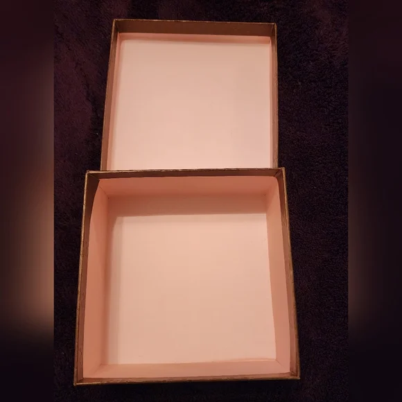 Authentic Gucci Square Gift Box - Brown - Picture 4 of 6